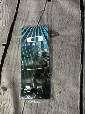 NEW Authentic Oakley‎ Batwolf Interchangeable Replacement Icons Logo Chrome 2010
